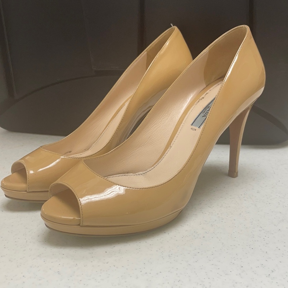Prada Milano made in Italy high heels size 39